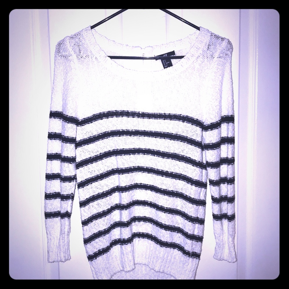 🎁 H&M Casual Chic Top ✨